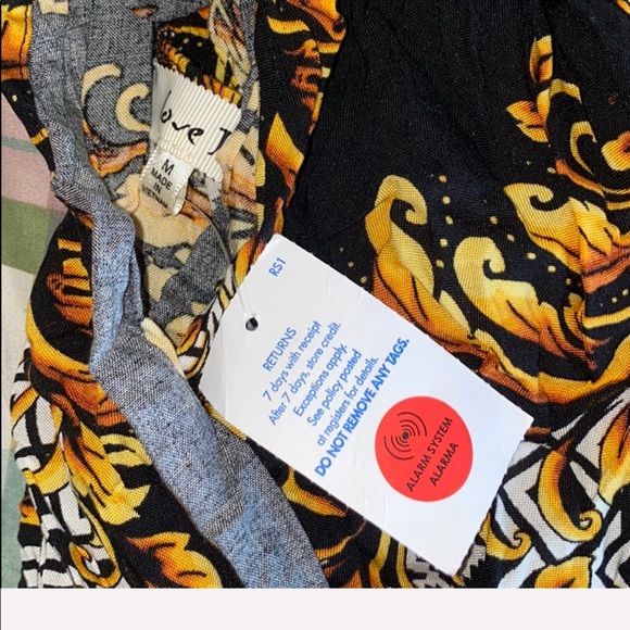 Halter Top Backless Romper - Picture 5 of 5